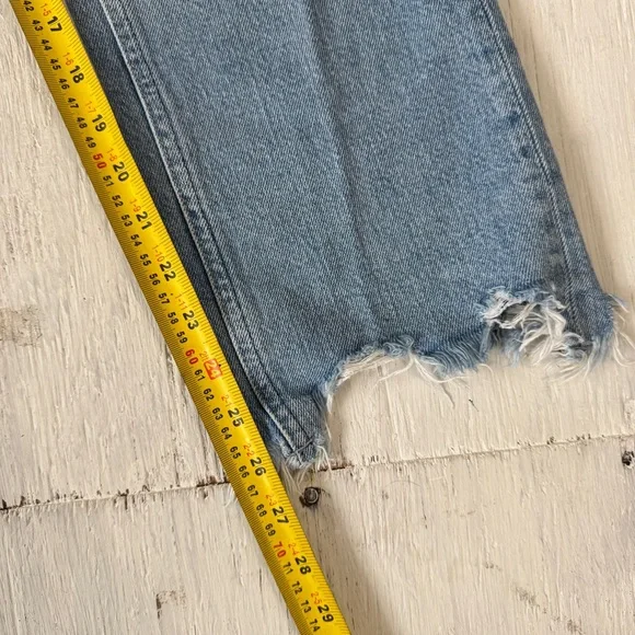 We The Free Maggie Mid Rise Distressed Straight Leg Jeans Light Wash Size 25 FP - Picture 6 of 10